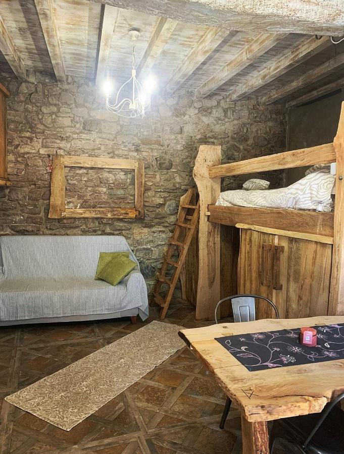 Appartement Il Nido Di Matilde _Monolocale Design Sul Fiume_ à Rossena Extérieur photo